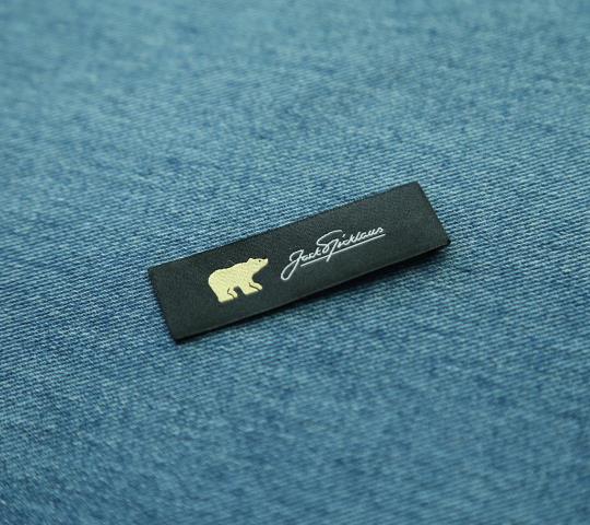 Custom Cheap Clothing Folded T-Shirt Private Garment Woven Labels